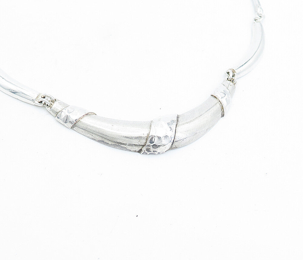 925 Sterling Silver  Vintage Shiny Hammered Detail Collar Necklace  NE1186