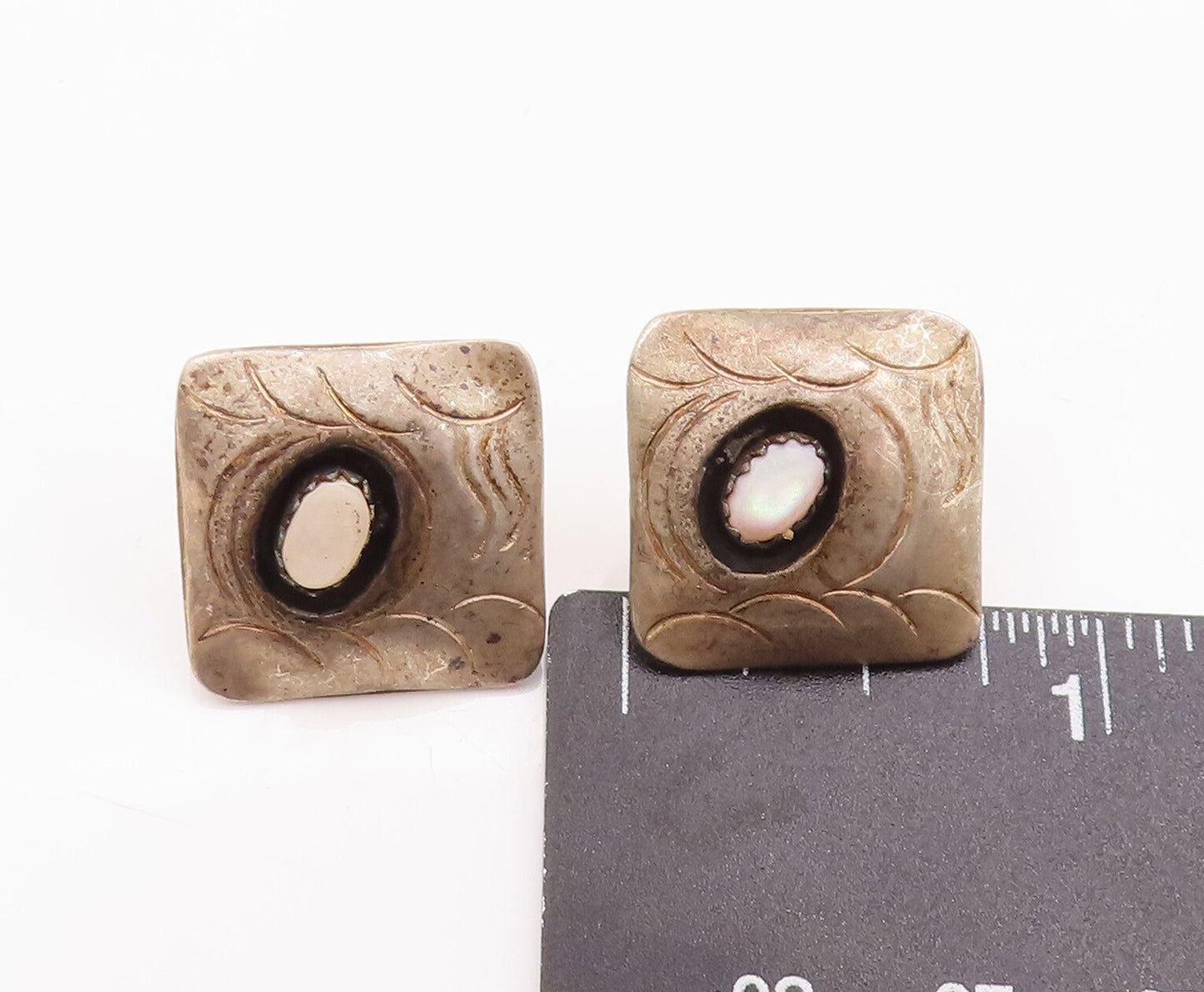 925 Sterling Silver Vintage Earrings NAVAJO Oval Gemstone Square Carved  EG12975