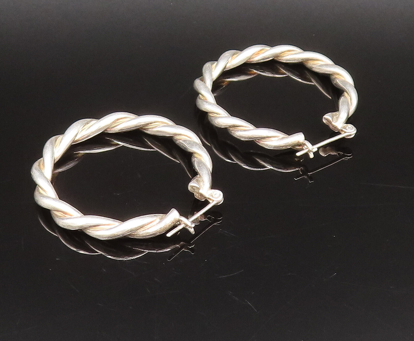 925 Sterling Silver  Vintage Fashionable Twisted Hoop Earrings  EG12269