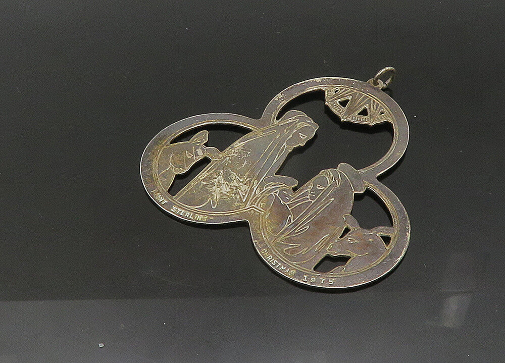 LUNT 925 Sterling Silver  Vintage Nativity Scene Christmas Pendant  PT17656