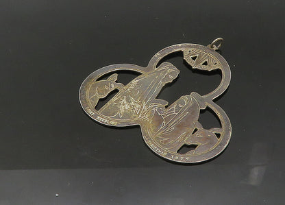 LUNT 925 Sterling Silver  Vintage Nativity Scene Christmas Pendant  PT17656