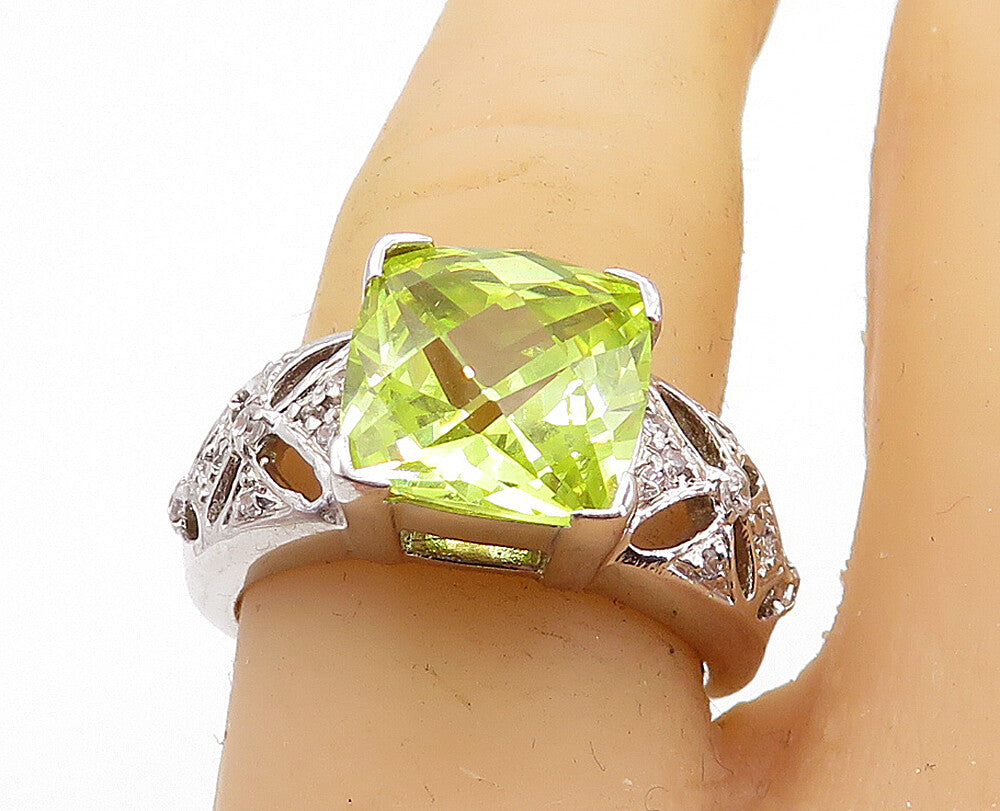 925 Sterling Silver Green Cubic Zirconia Floral Cocktail Ring Sz 7 RG6059