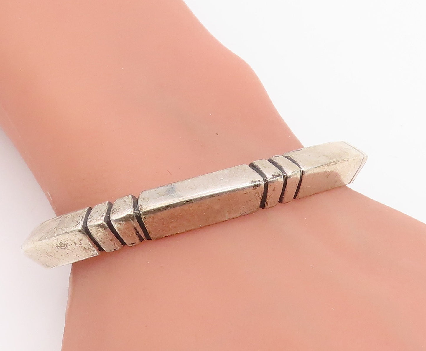 925 Sterling Silver Vintage Bracelet NAVAJO ZUNI Minimalist Grooved Cuff BT11863