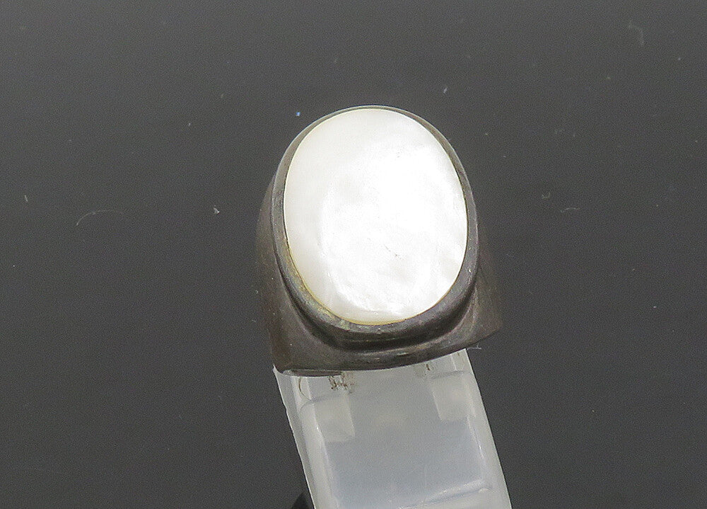 925 Sterling Silver  Vintage Mother Of Pearl Cocktail Ring Sz 6  RG21678