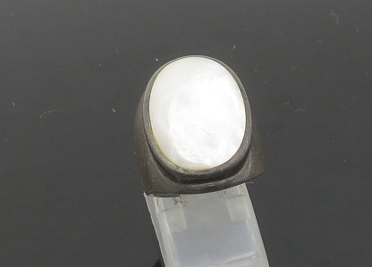 925 Sterling Silver  Vintage Mother Of Pearl Cocktail Ring Sz 6  RG21678