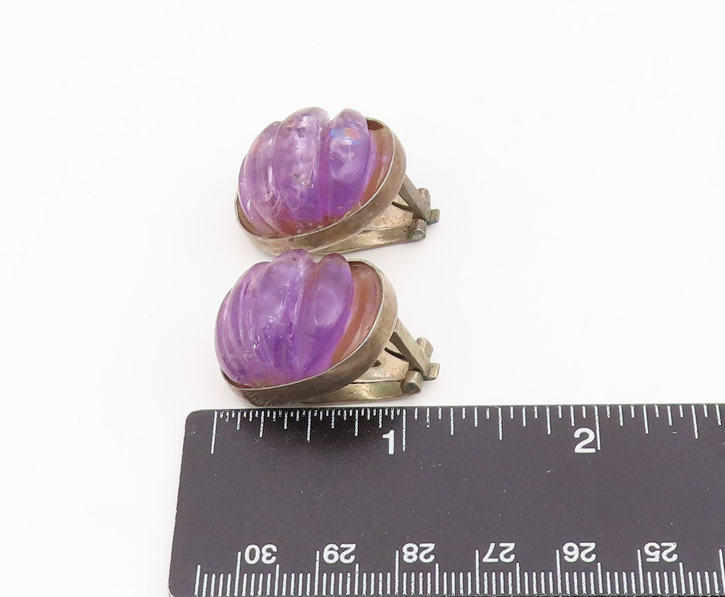 925 Sterling Silver Vintage Earrings Carved Amethyst Button Clip On  EG14131