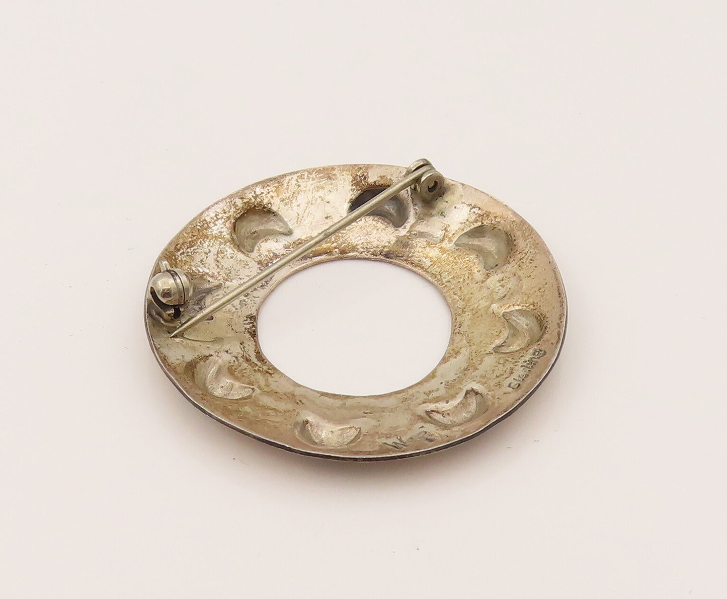 NAVAJO 925 Silver  Vintage Open Center Etched Lines Flower Brooch Pin  BP10239