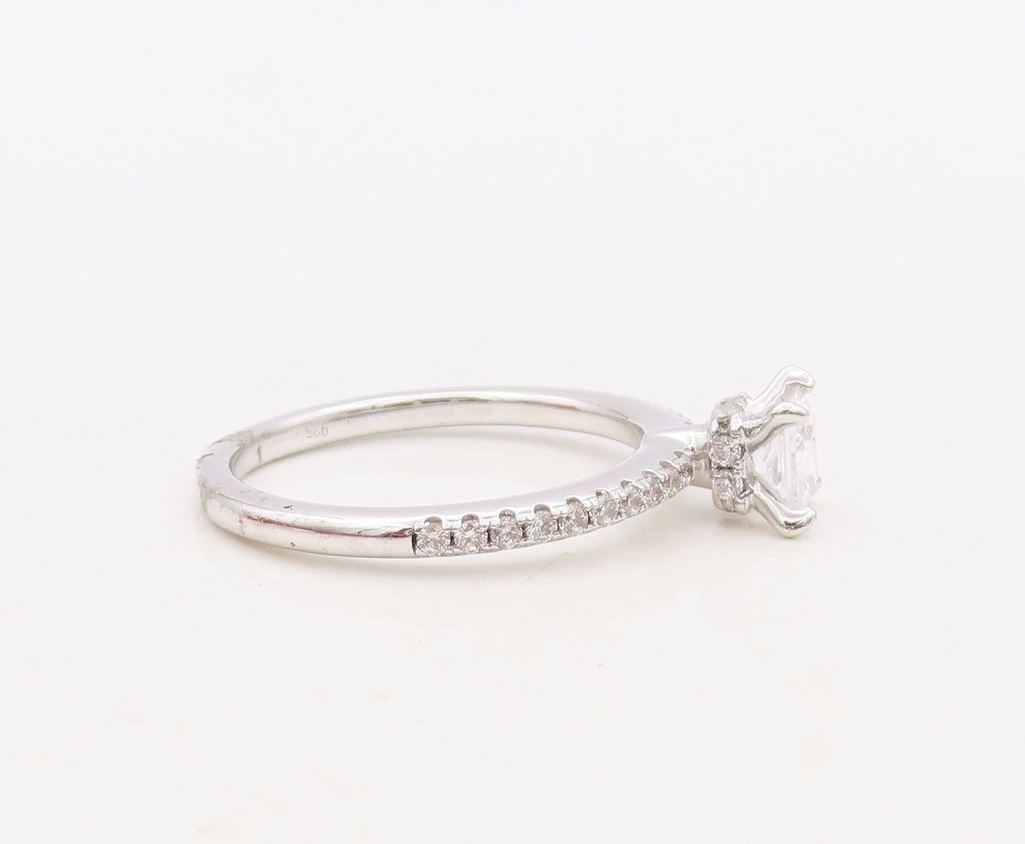 925 Sterling Silver Vintage Ring Minimalist CZ Wedding Ring  Sz 7  RG30494
