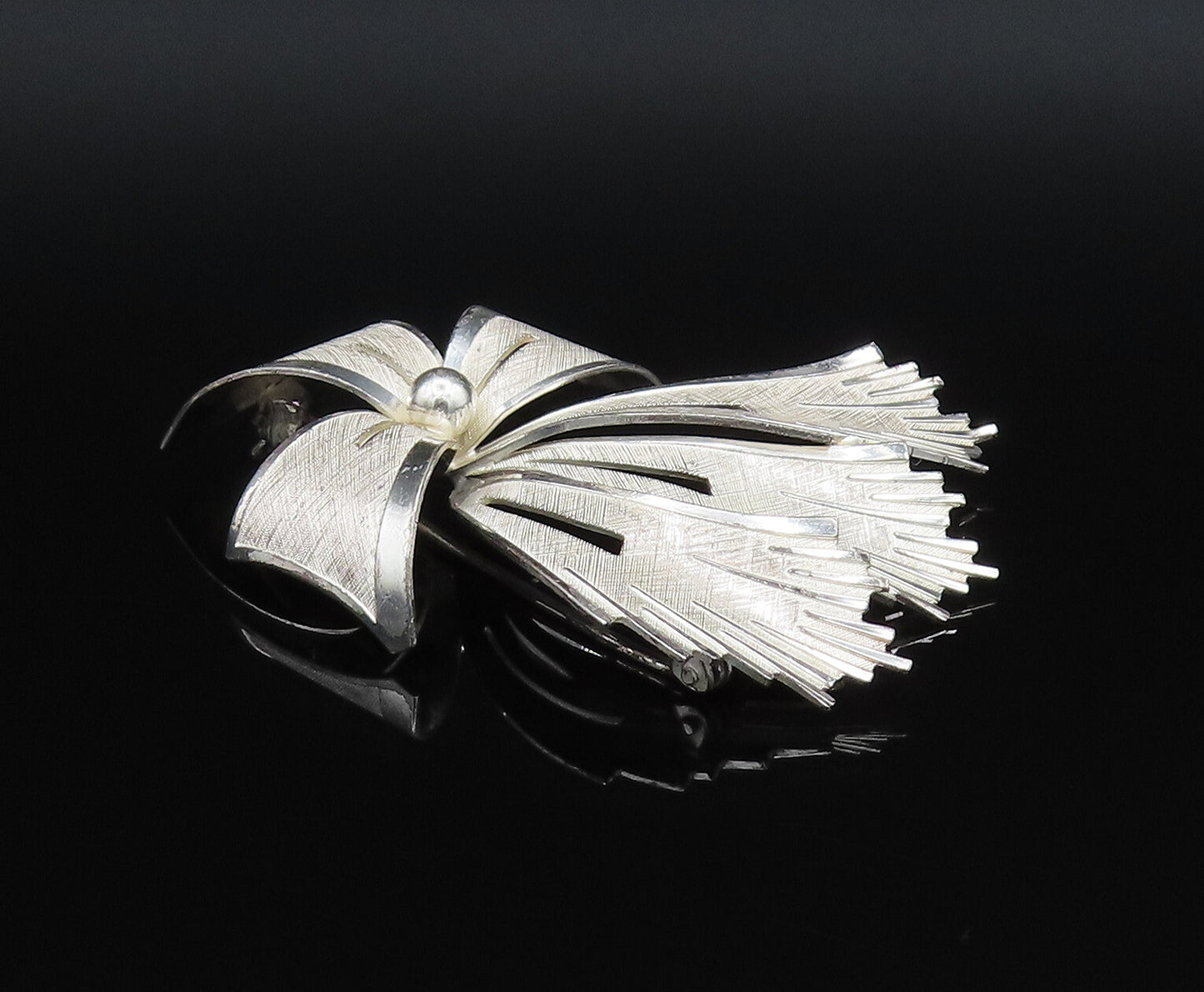 GERMANY 925 Silver  Vintage Textured Ribbon Bow Tie Dome Brooch Pin  BP9741