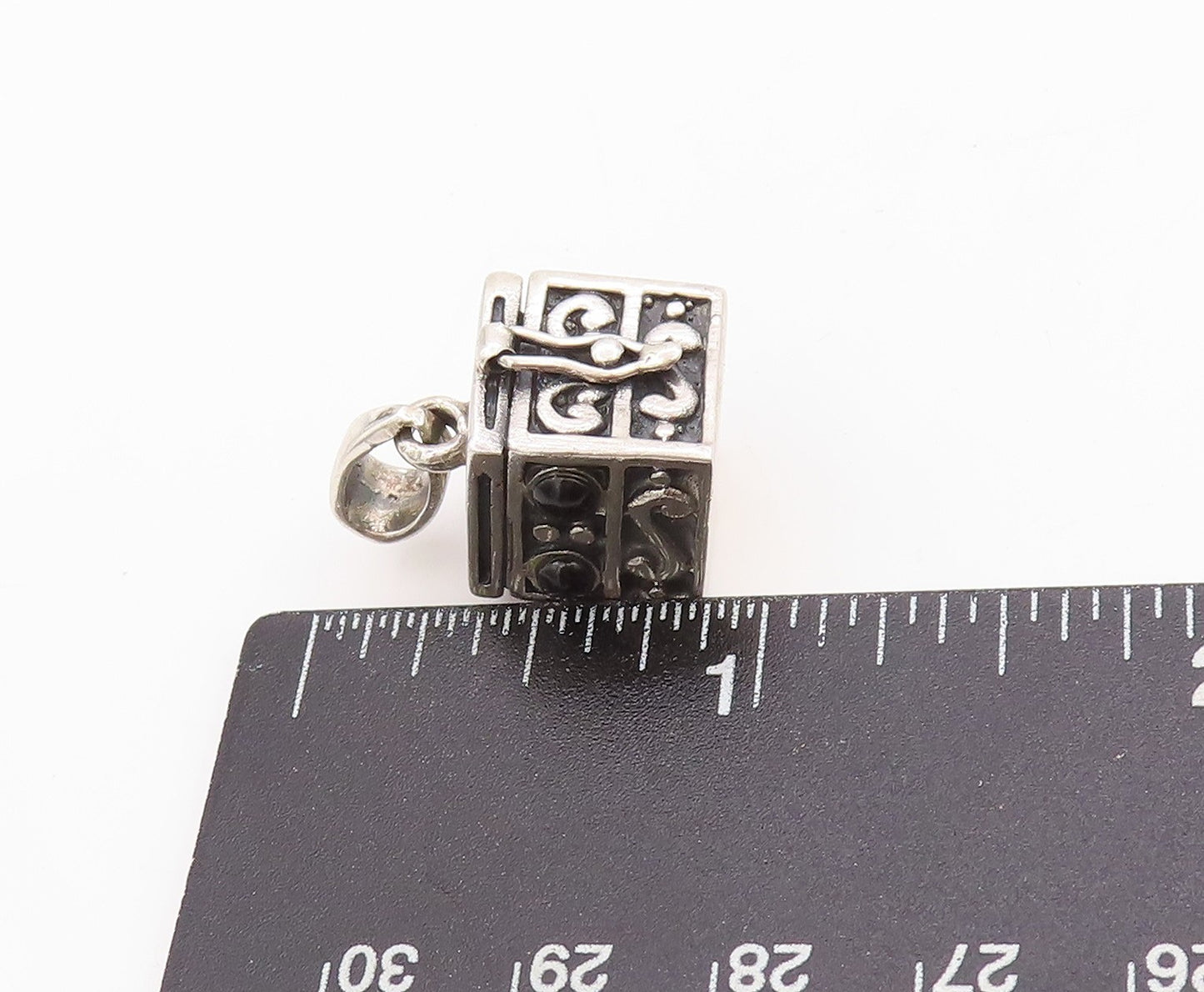 925 Sterling Silver Vintage Pendant Onyx Swirly Carved Box Charm OPENS  PT24701