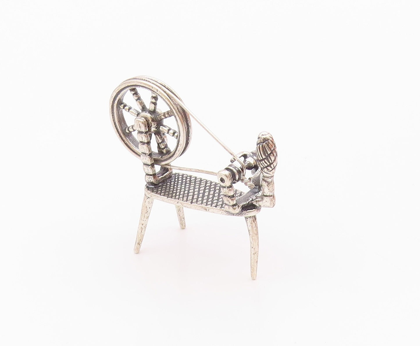 925 Sterling Silver  Vintage Old Fashioned Spinning Wheel Trinket  TR2815