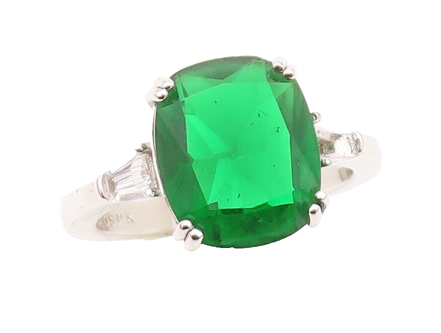 925 Sterling Silver Vintage Ring Rectangle Cut Green & White CZ  Sz 7 RG30516