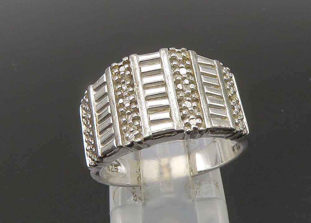 925 Sterling Silver  Vintage Shiny Pattern Tapered Band Ring Sz 7  RG22117