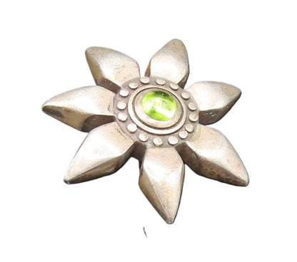 925 Sterling Silver  Vintage Cabochon Cut Peridot Flower Pin  TR3355