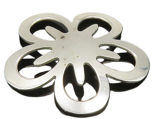 DESCORSIA 925 Silver  Vintage Minimalist Flower Cut Out Dome Pendant  PT20188