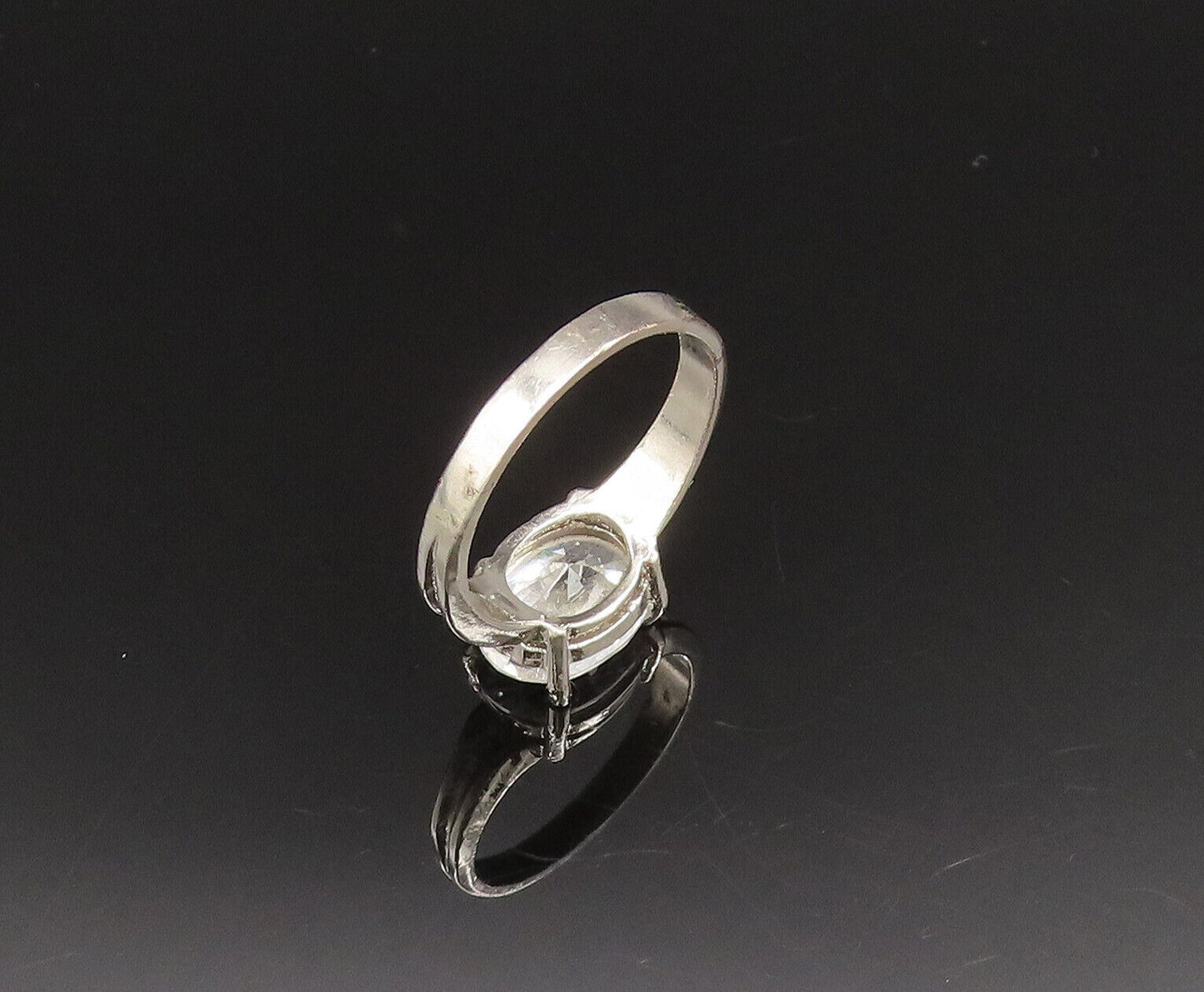 925 Sterling Silver  Vintage Fancy Oval Cubic Zirconia Ring Sz 8  RG25579