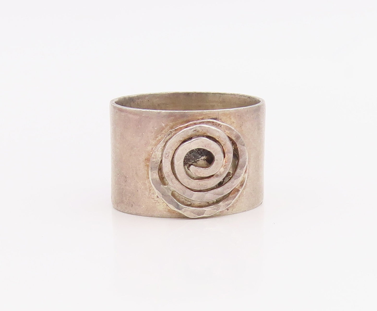 925 Sterling Silver Vintage Ring Hammered Spiral Motif Wide Band Sz 7.5 RG35319