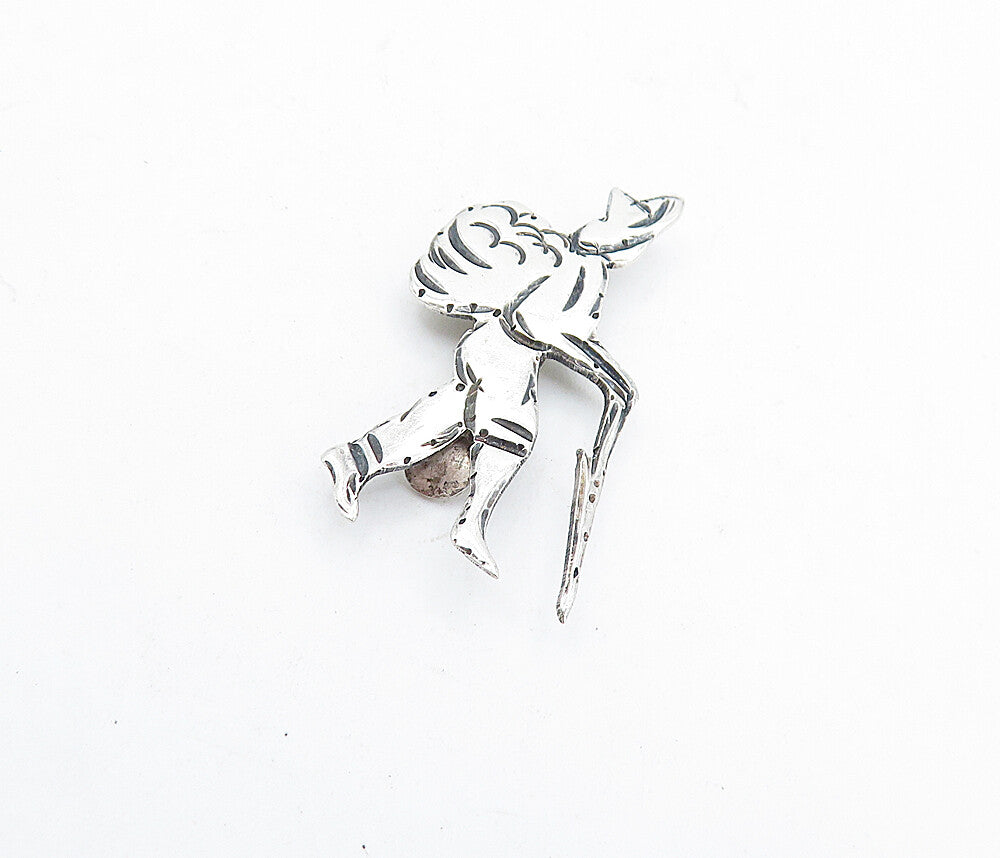 925 Sterling Silver  Vintage Shiny Petite Traveling Man Motif Tie Clip  TR1202