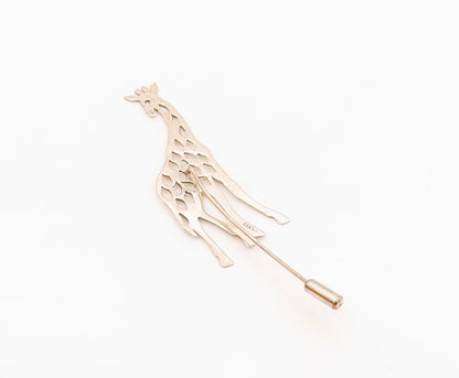 925 Sterling Silver  Vintage Openwork Giraffe Animal Lapel Pin  TR3440