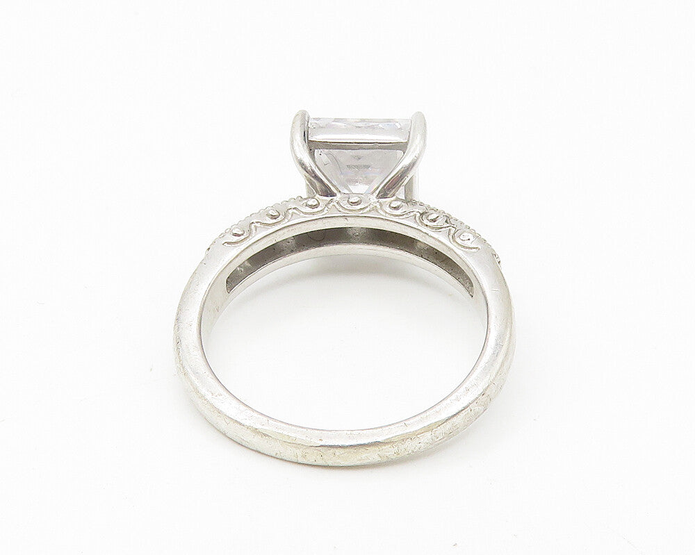 925 Sterling Silver  Cubic Zirconia Solitaire With Accents Ring Sz 7  RG11054
