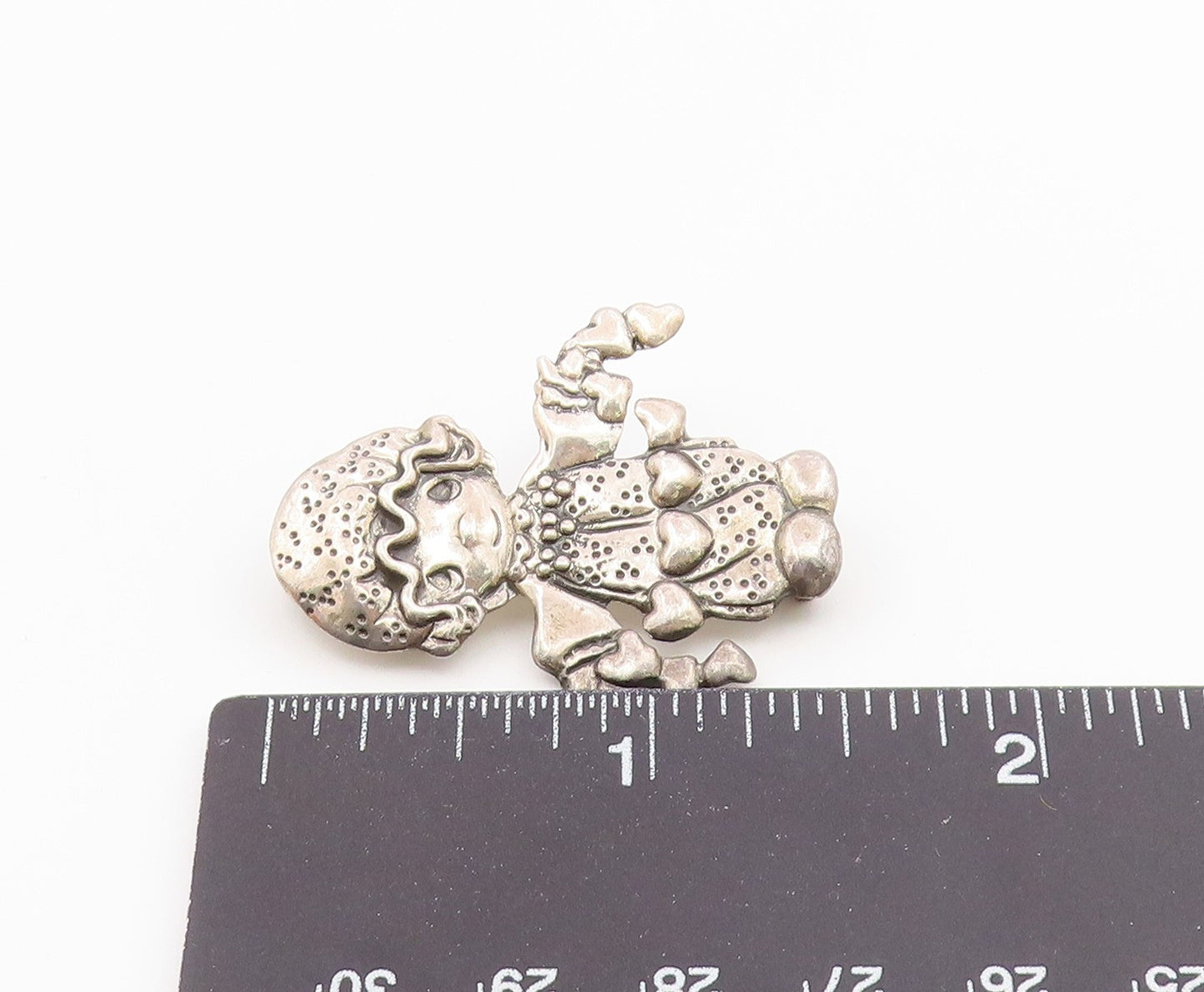 925 Sterling Silver  Vintage Shiny Child With Love Hearts Brooch Pin  BP8946
