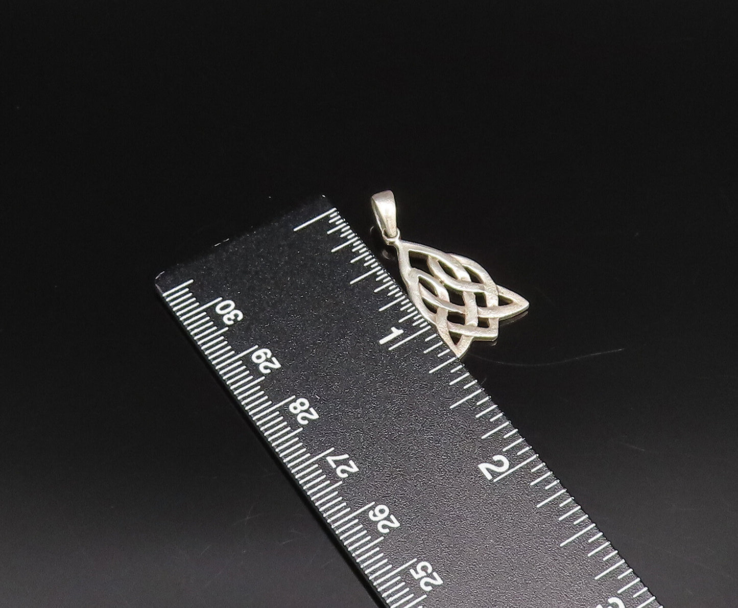 925 Sterling Silver  Vintage Minimalist Celtic Knot Drop Pendant  PT21742