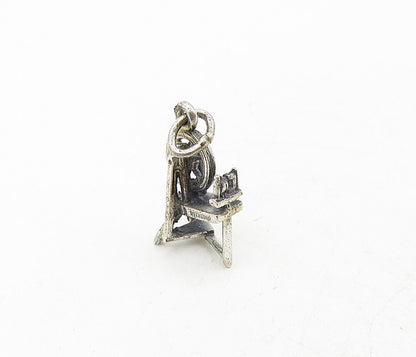 925 Sterling Silver  Vintage Old Fashioned Spinning Wheel Drop Pendant  PT6853