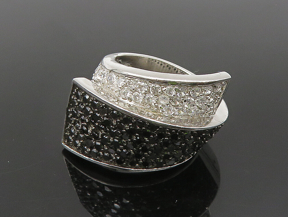 925 Silver  Vintage Overlapping Sapphire & Cubic Zirconia Ring Sz 7  RG24503