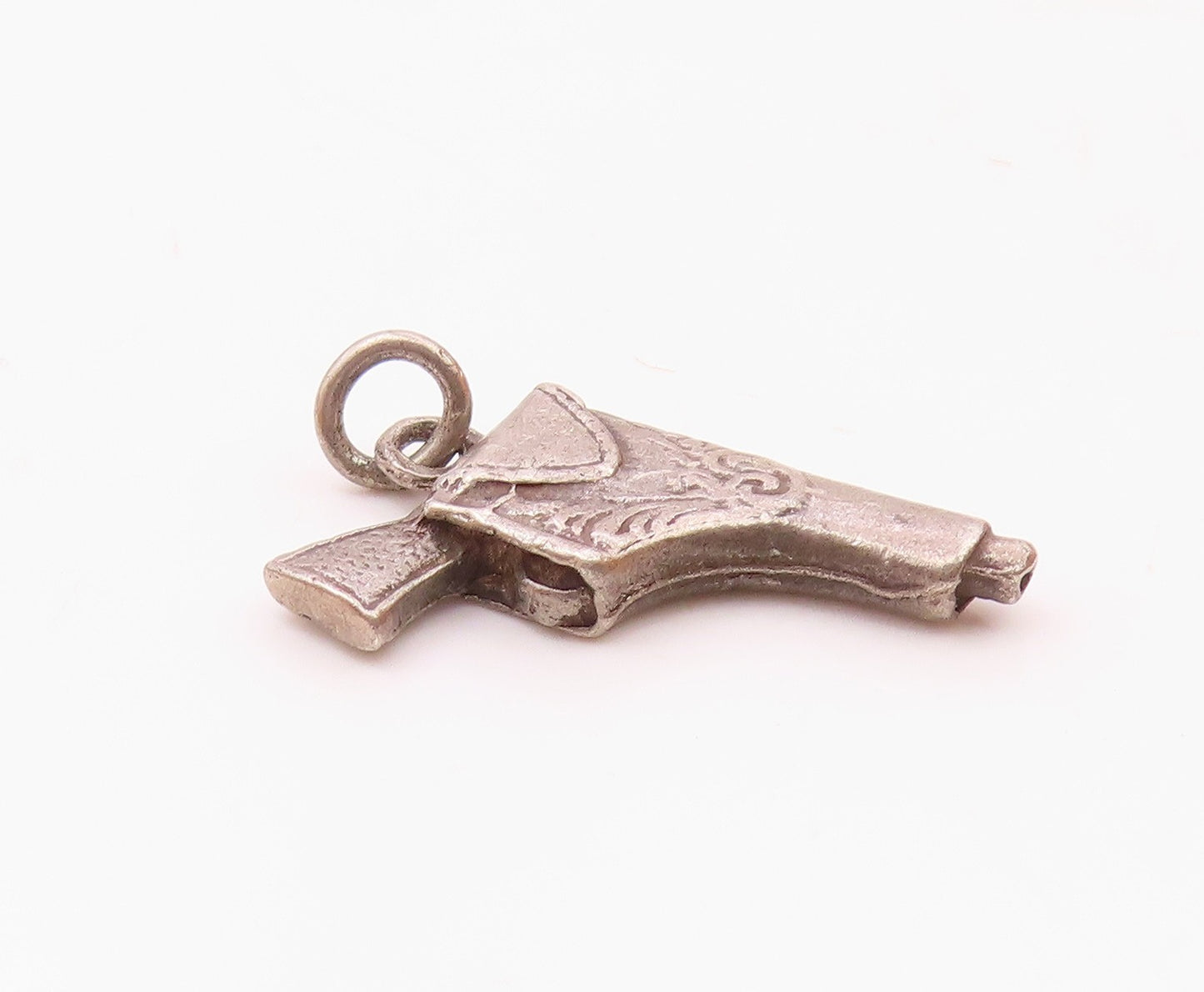 SOUTHWESTERN 925 Sterling Silver Vintage Etched Holster With Gun Pendant PT21327