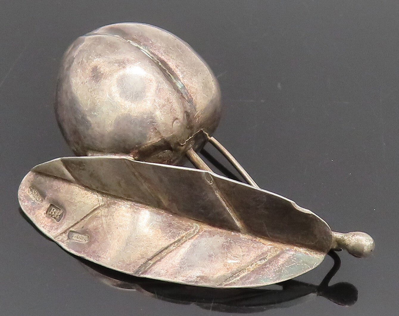 BR ENGLAND 925 Sterling Silver  Vintage Solid Cherry Leaf Brooch Pin  BP10392