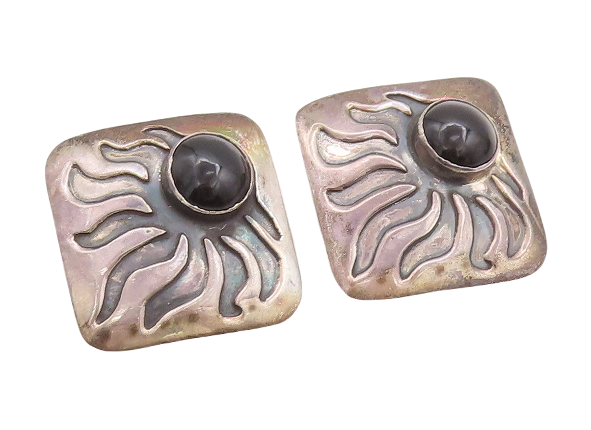 925 Sterling Silver Vintage Earrings Square Carved Onyx Sun Design  EG13100