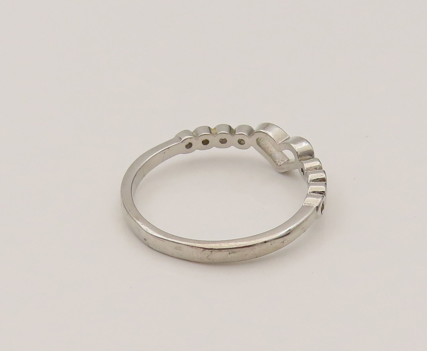 925 Sterling Silver  Vintage Dainty Open Heart & Topaz Ring Sz 7.5  RG26442