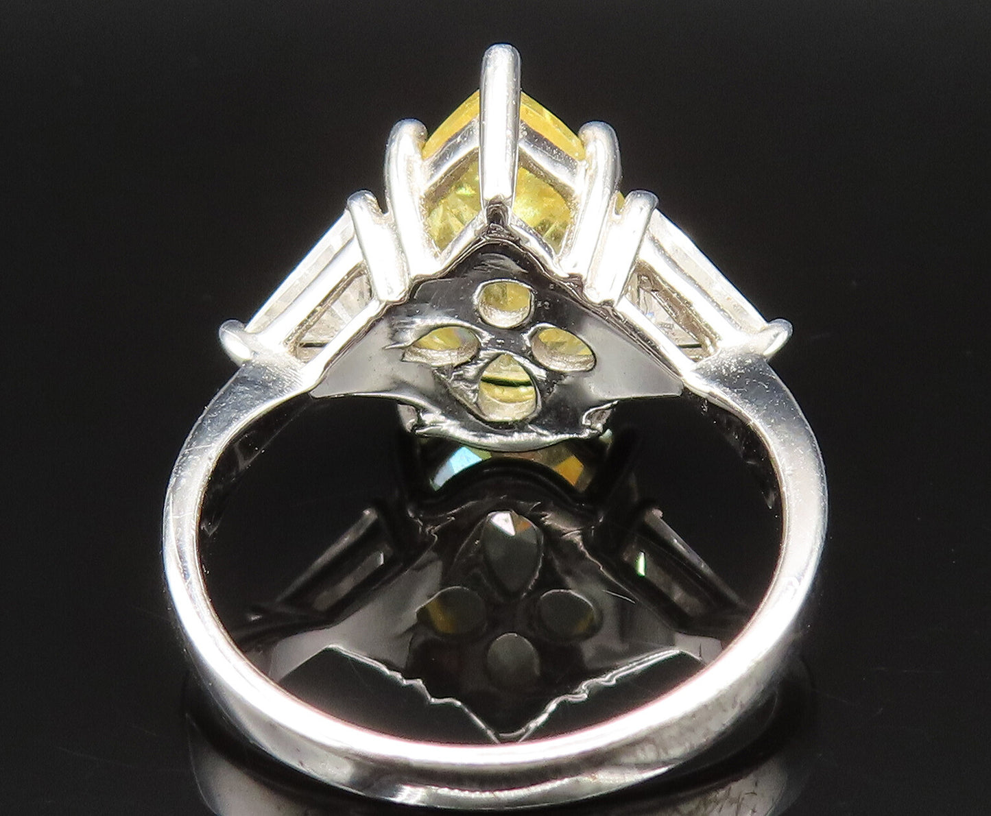 925 Sterling Silver  Vintage Yellow & White Cubic Zirconia Ring Sz 7  RG25385