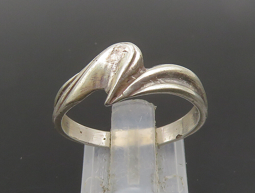925 Sterling Silver  Vintage Fluted Wave Curved Band Ring Sz 9  RG24766