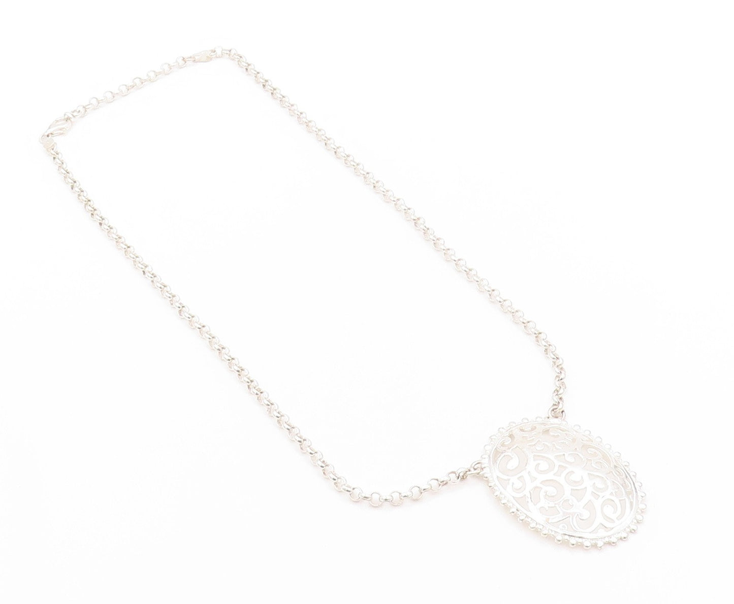 925 Sterling Silver Vintage Necklace Swirly Carved Oval Pendent  NE4577