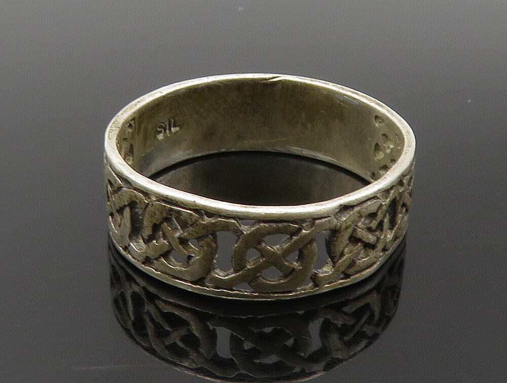 925 Sterling Silver  Vintage Celtic Knot Pattern Band Ring Sz 7.5  RG24035