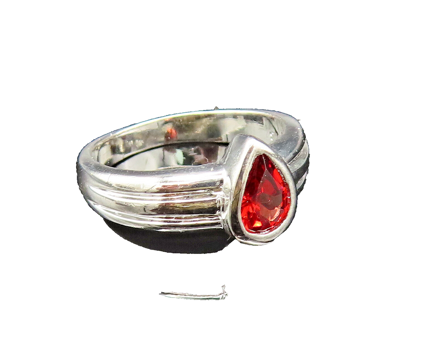 925 Sterling Silver  Vintage Pear Shaped Garnet Ribbed Band Ring Sz 7  RG25564