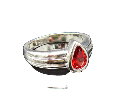 925 Sterling Silver  Vintage Pear Shaped Garnet Ribbed Band Ring Sz 7  RG25564