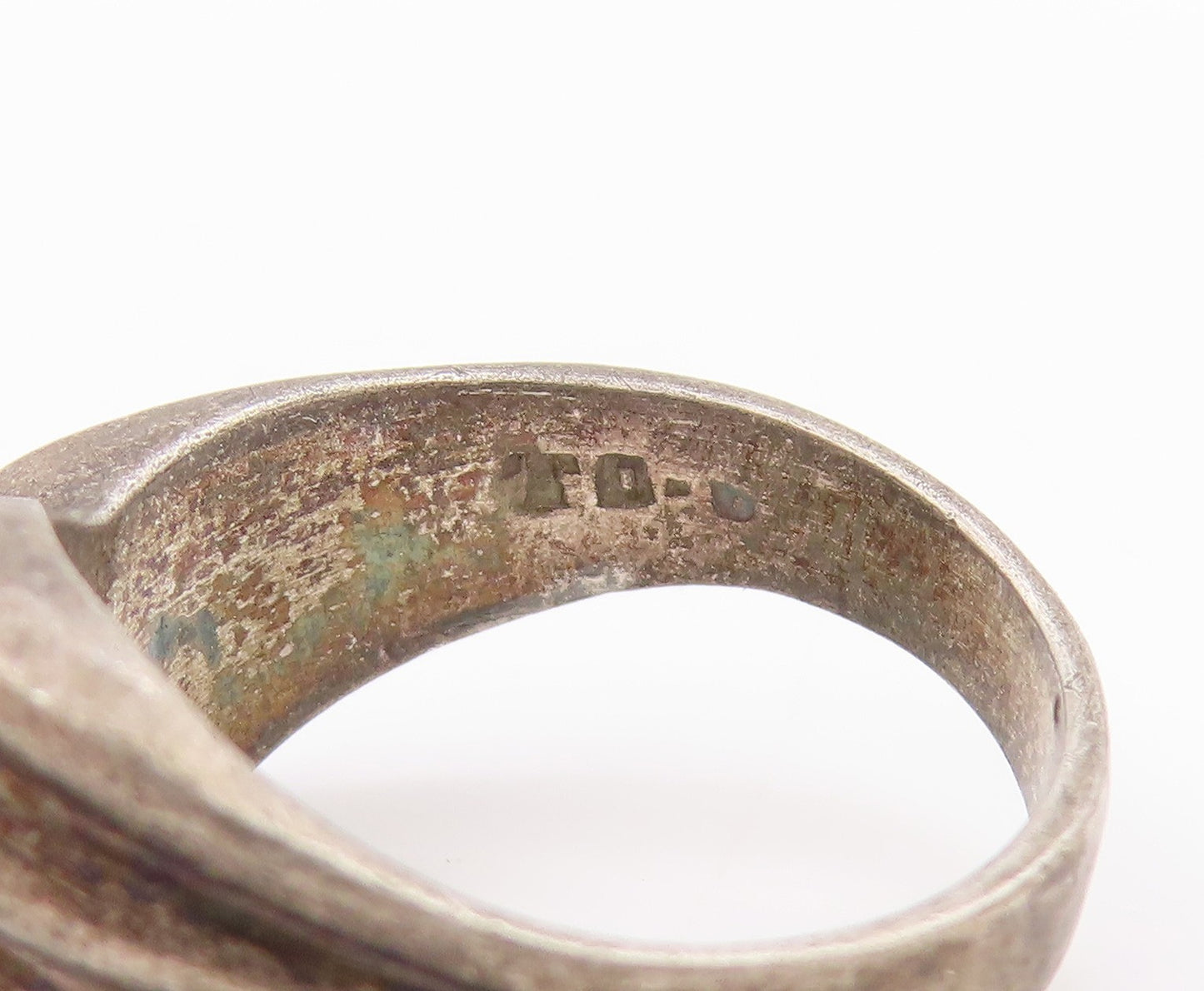 925 Sterling Silver Vintage Ring Dark Tone Carved Ribbon Knot Band Sz 5 RG33547