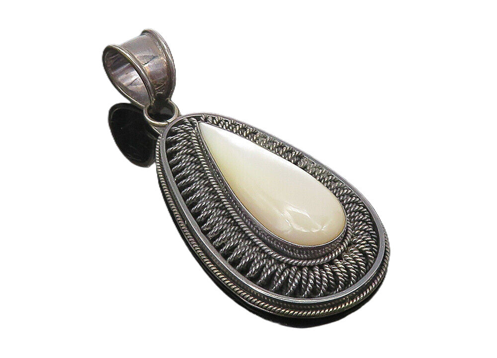 BALI 925 Sterling Silver  Vintage Mother Of Pearl Tear Drop Pendant  PT9472