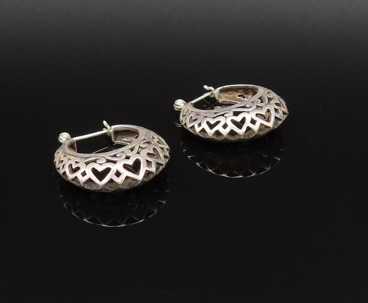 925 Sterling Silver  Vintage Openwork Scroll Love Hearts Hoop Earrings EG11969