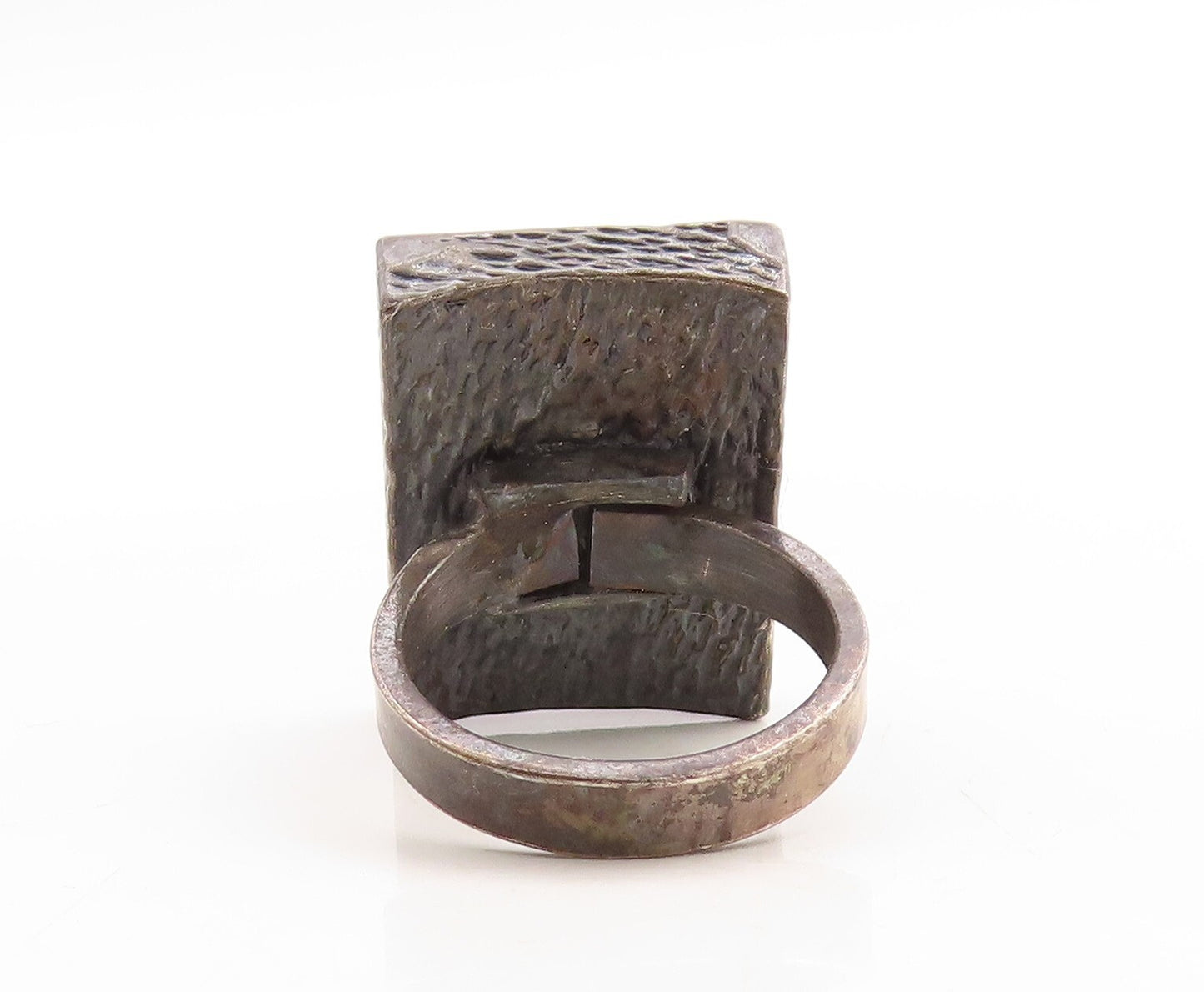 925 Sterling Silver Vintage Ring ISRAEL Dark Tone Brutalist Carved Sz 7  RG31611