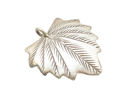 925 Sterling Silver  Vintage Floral Maple Leaf Etched Detail Pendant  PT7032