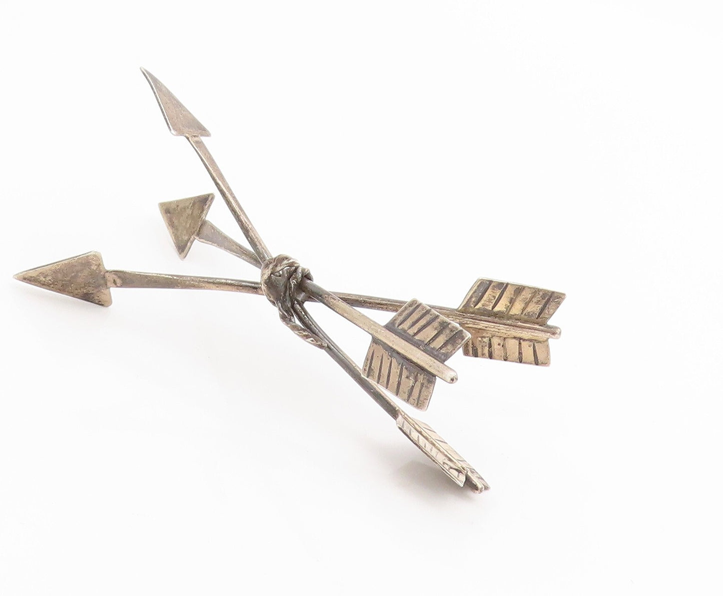 925 Sterling Silver Vintage Southwestern Dark Tone Cutout Arrow Stand TR3897