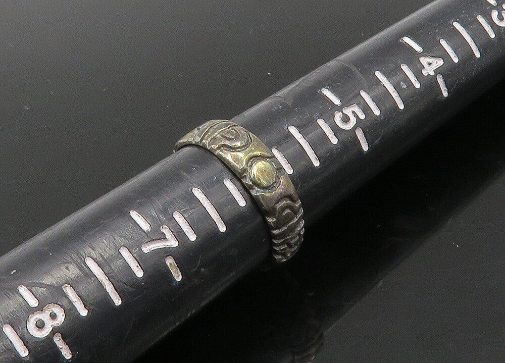 925 Sterling Silver  Vintage Dark Tone Pattern Petite Band Ring Sz 6  RG22980