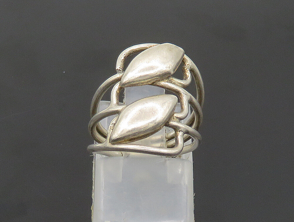 925 Sterling Silver  Vintage Petite Split Shank Band Ring Sz 4.5  RG24043