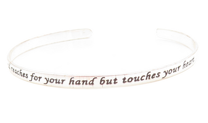 925 Sterling Silver  A True Friend Reaches For Your Hand Cuff Bracelet  BT2440