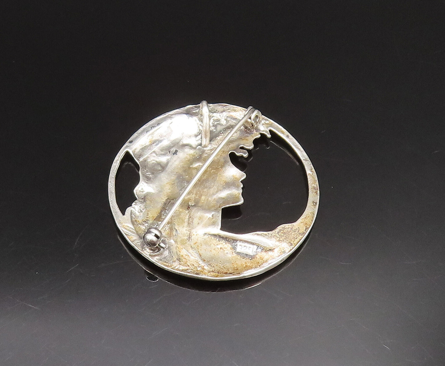925 Sterling Silver Vintage Open Circle Lady With Floral Hat Brooch Pin BP9757