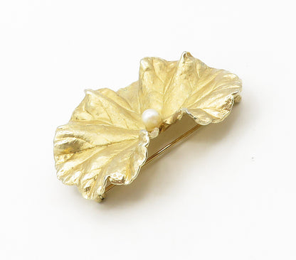 NAPIER 925 Silver  Vintage Petite Pearl Sculpted Flower Brooch Pin  BP6002