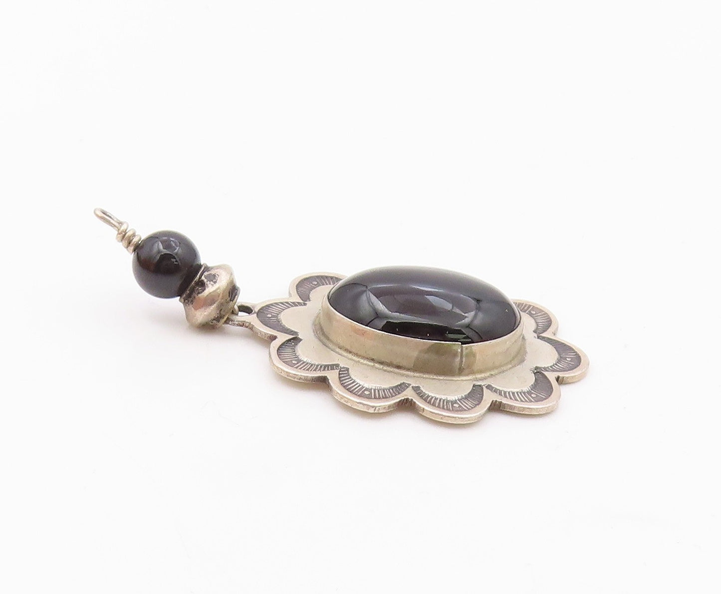 NAVAJO 925 Sterling Silver  Vintage Cabochon Cut Floral Motif Pendant  PT12824
